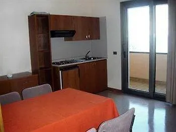 Apartahotel Lido 3*