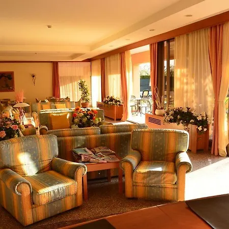 Apartahotel Lido 3*